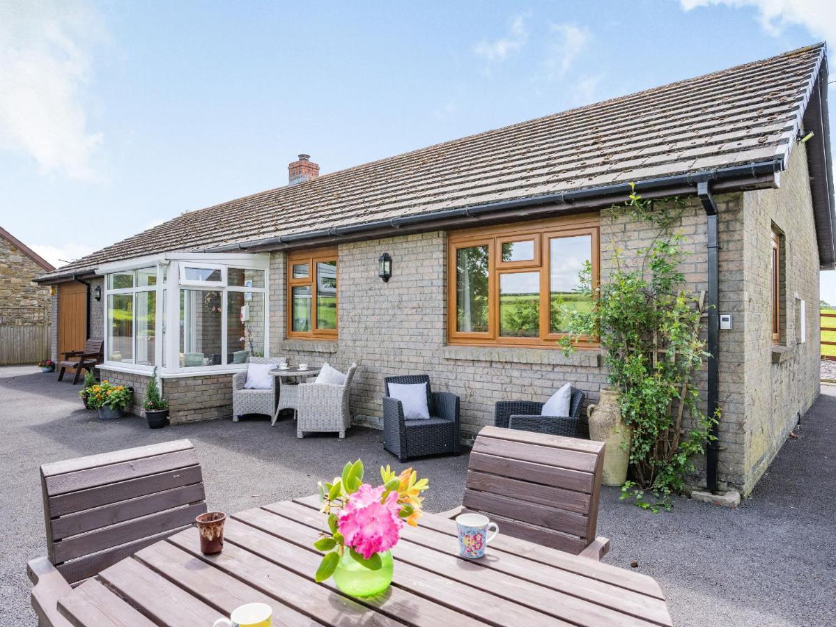 Yr Hen Ffald Llanedy Exterior photo